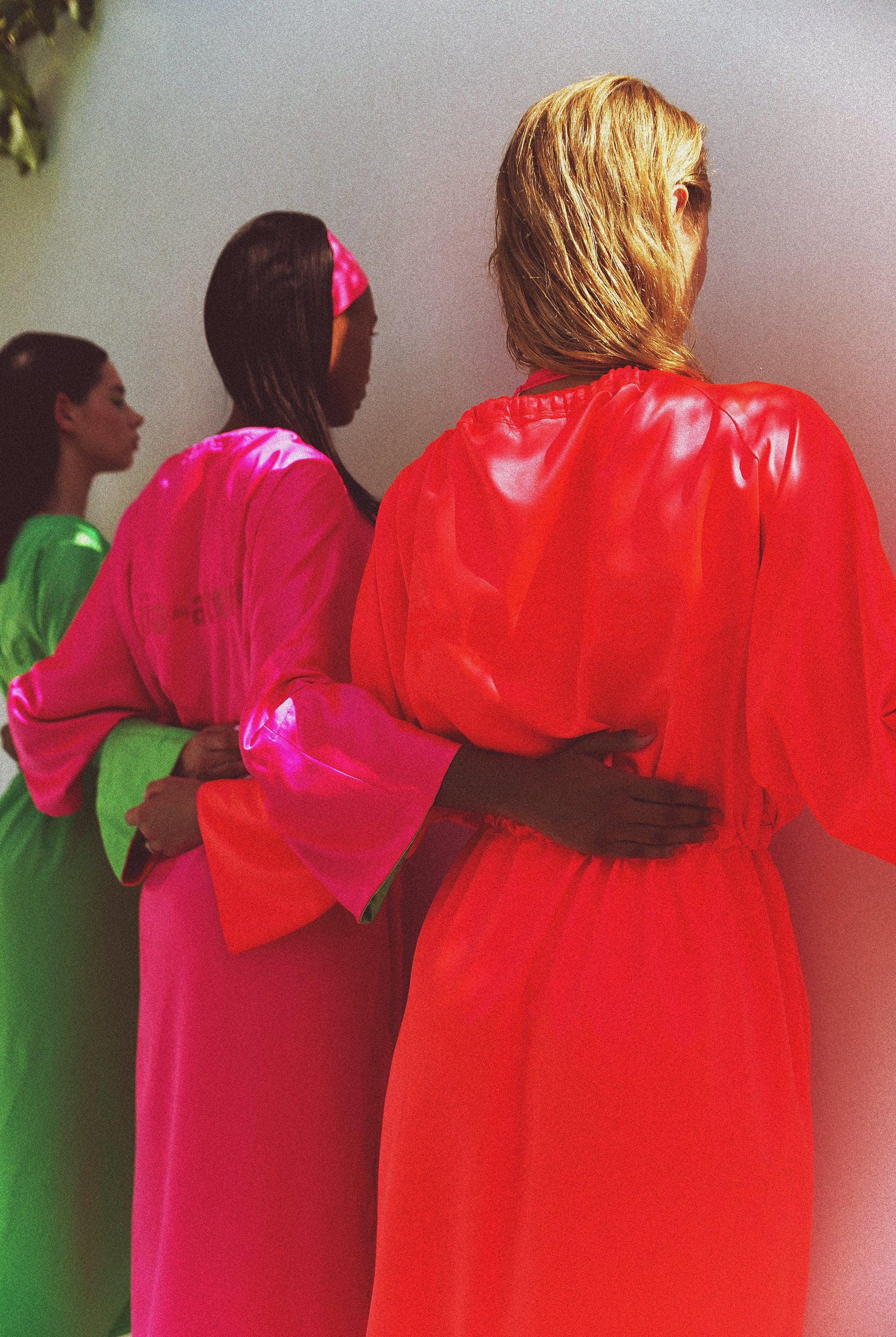 PEACHY ARIEL CAPE - J I Λ atelier