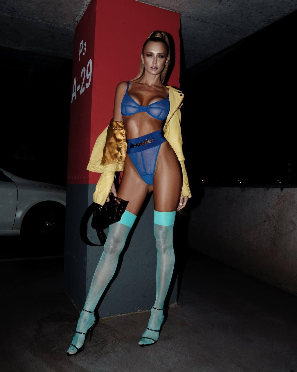 #0200 - J I Λ atelier